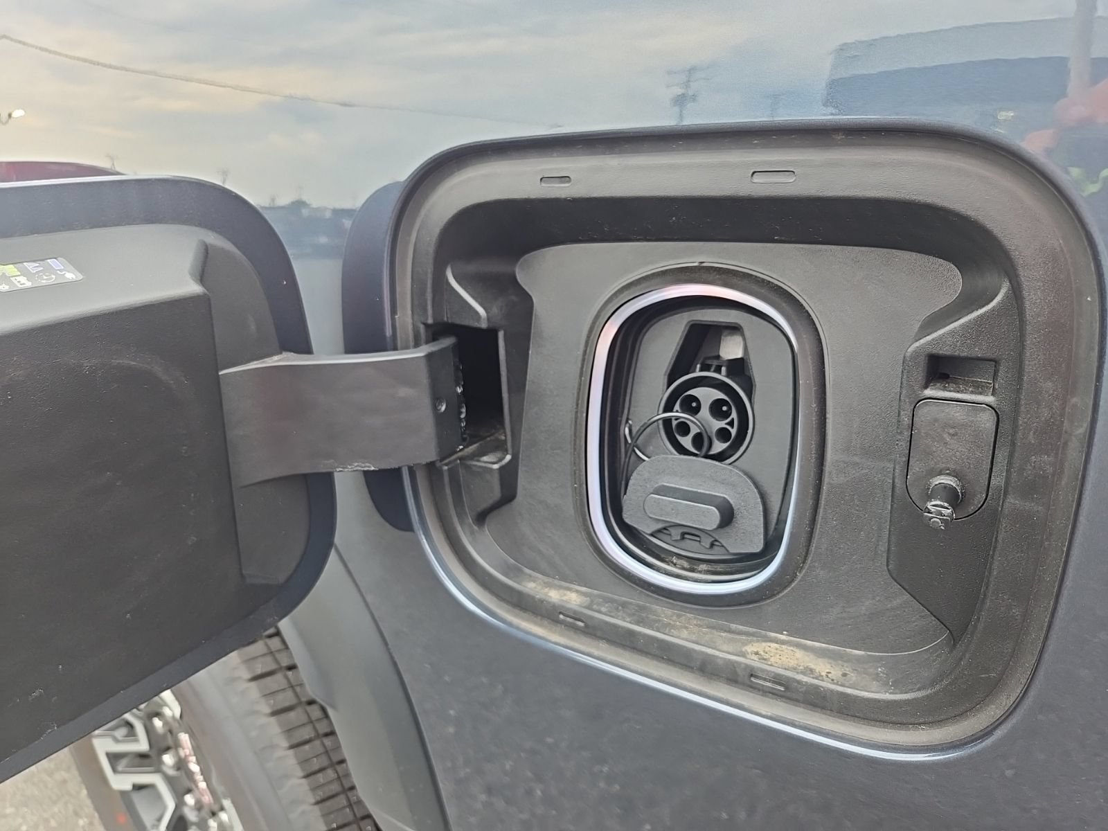 2026 GMC Sierra EV Elevation - Photo 15