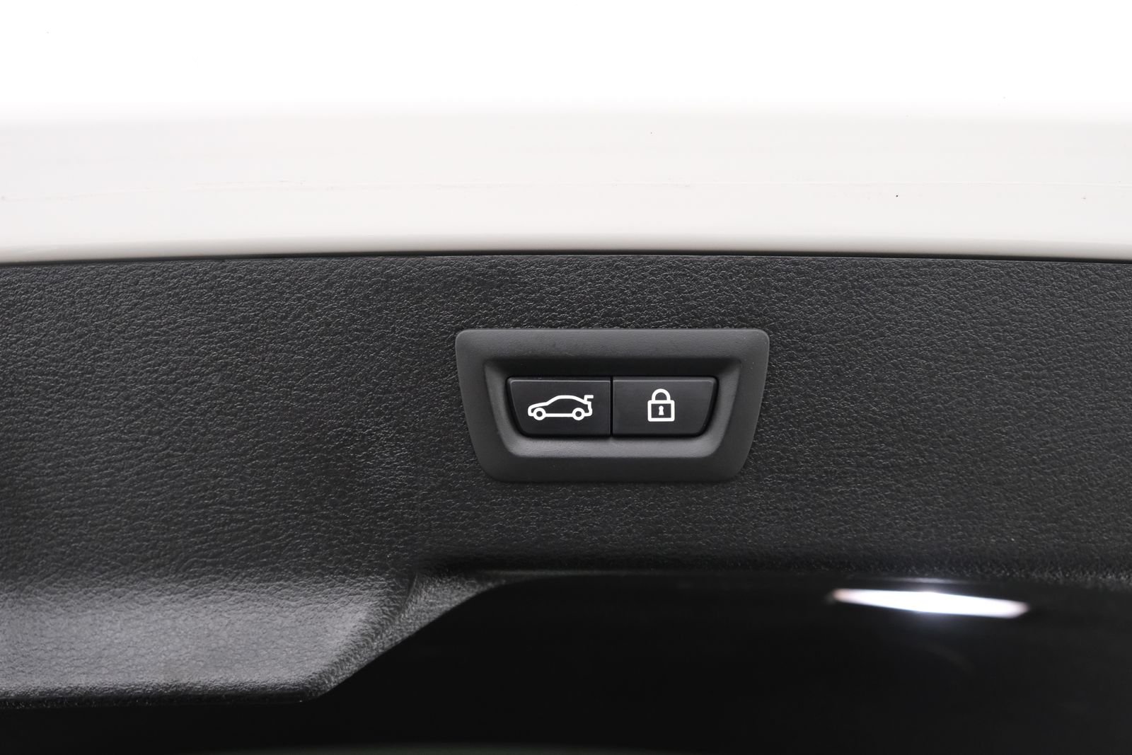 Used 2016 White Metallic BMW Base image 37