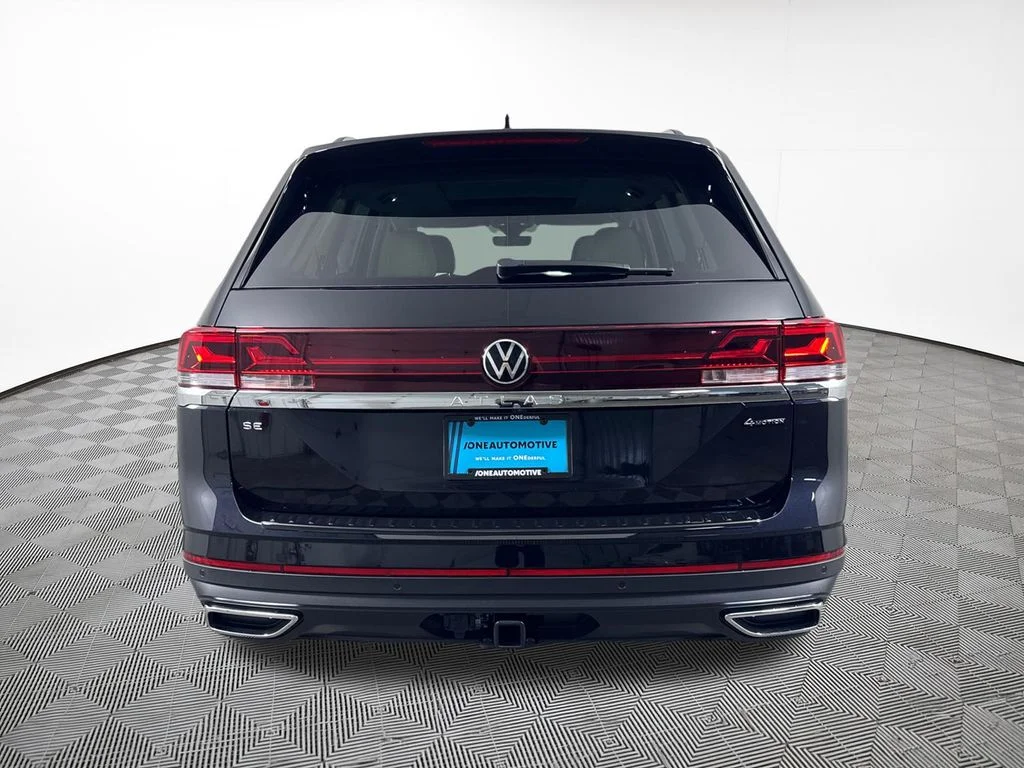 New 2026 Black Volkswagen 2.0T SE w/Technology image 10