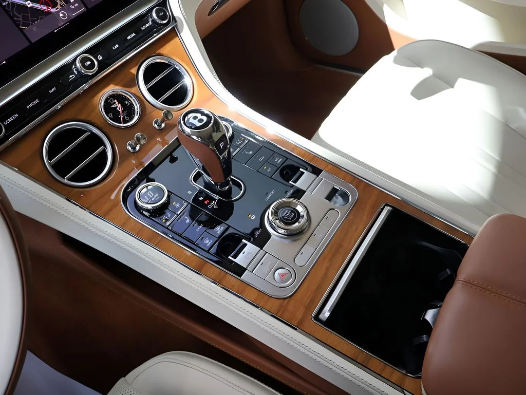 Used 2024 Onyx Metallic Bentley V8 image 26