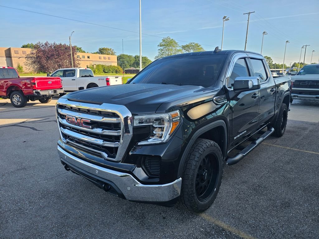 Used 2019 Black GMC SLE image 12