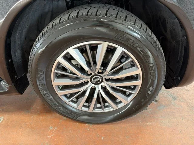 Used 2023 Super Black Nissan SL image 10