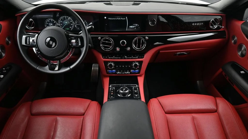 Certified Used 2021 White Rolls-Royce  image 4