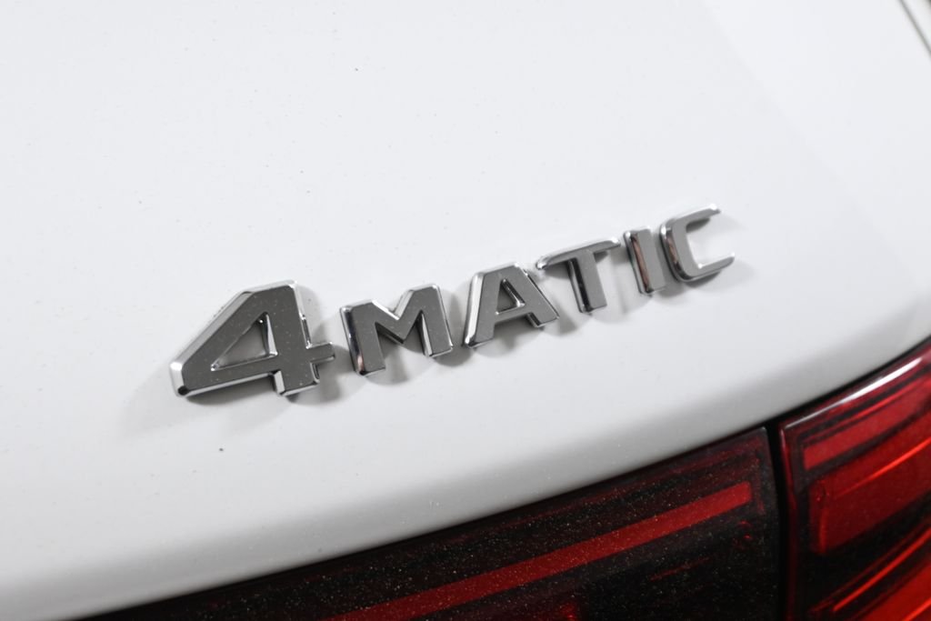 Used 2026 Polar White Mercedes-Benz GLB 250 image 38