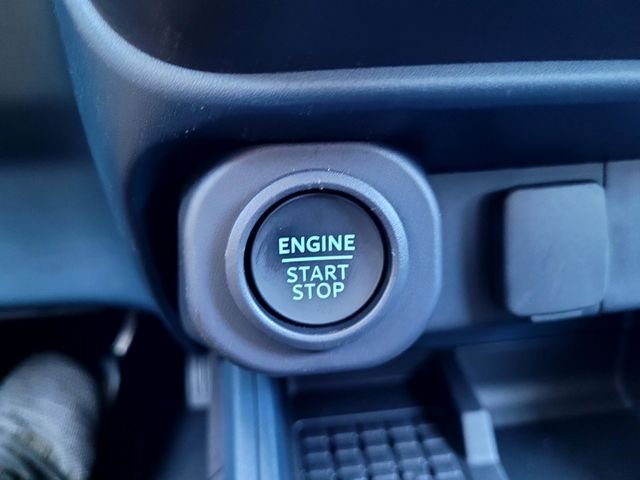 Used 2025 White Ford Lariat image 18