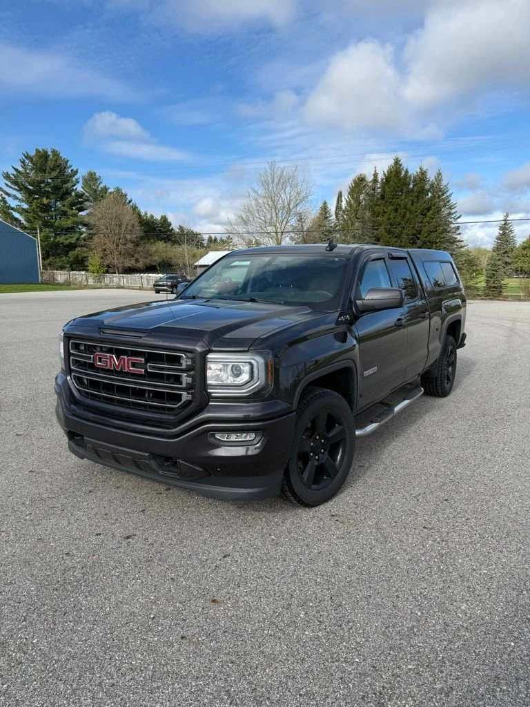 2016 GMC Sierra 4WD Double Cab Standard Box's photo