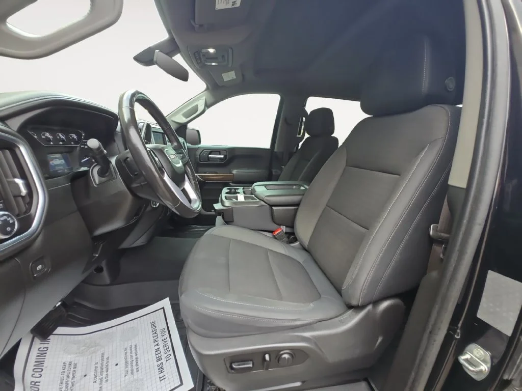 Used 2019 Onyx Black GMC SLE image 16