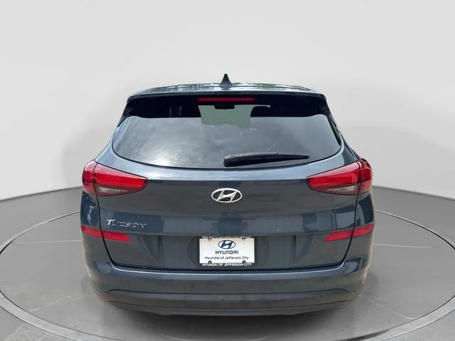 Used 2019 Blue Hyundai SE image 5