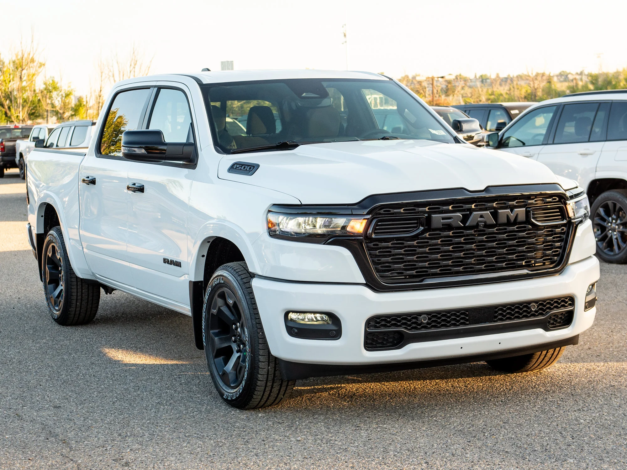 New 2026 White RAM Big Horn Night* Crew Cab 4x4, Heated Seats/Wheel, 3.92 Rear Axle Ratio image 8