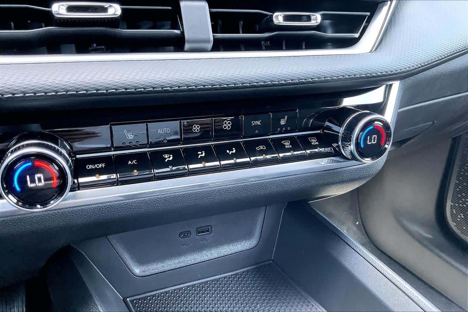 2027 Chevrolet Equinox LT - Photo 19