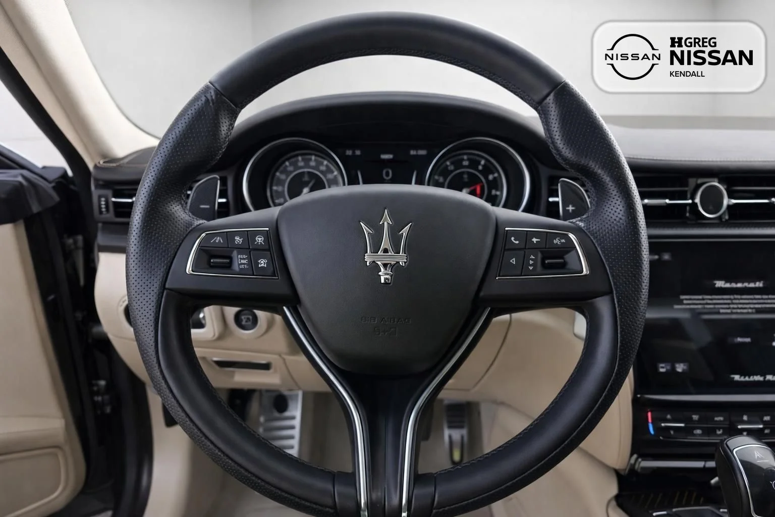 Used 2022 Silver Maserati Modena image 8