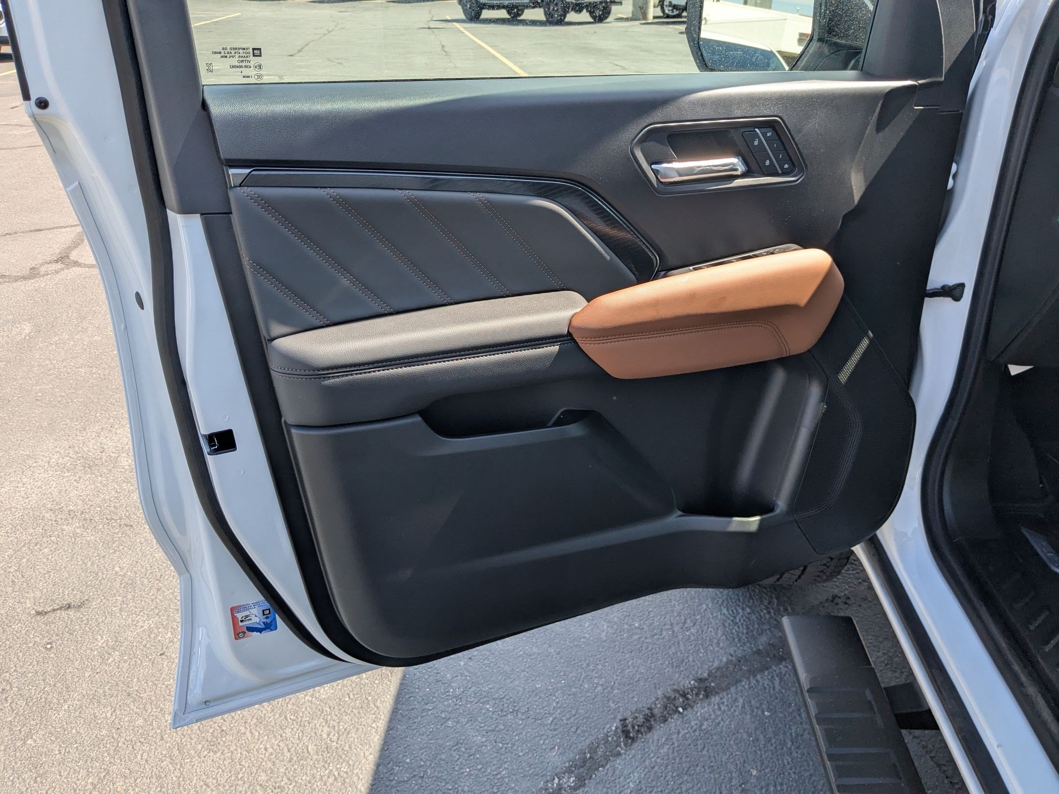 2026 GMC Canyon AT4 - Photo 10