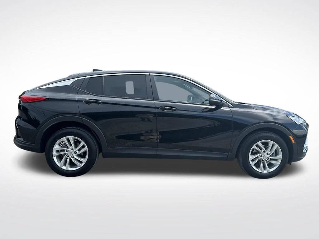 Used 2025 Ebony Twilight Metallic Buick Preferred image 8