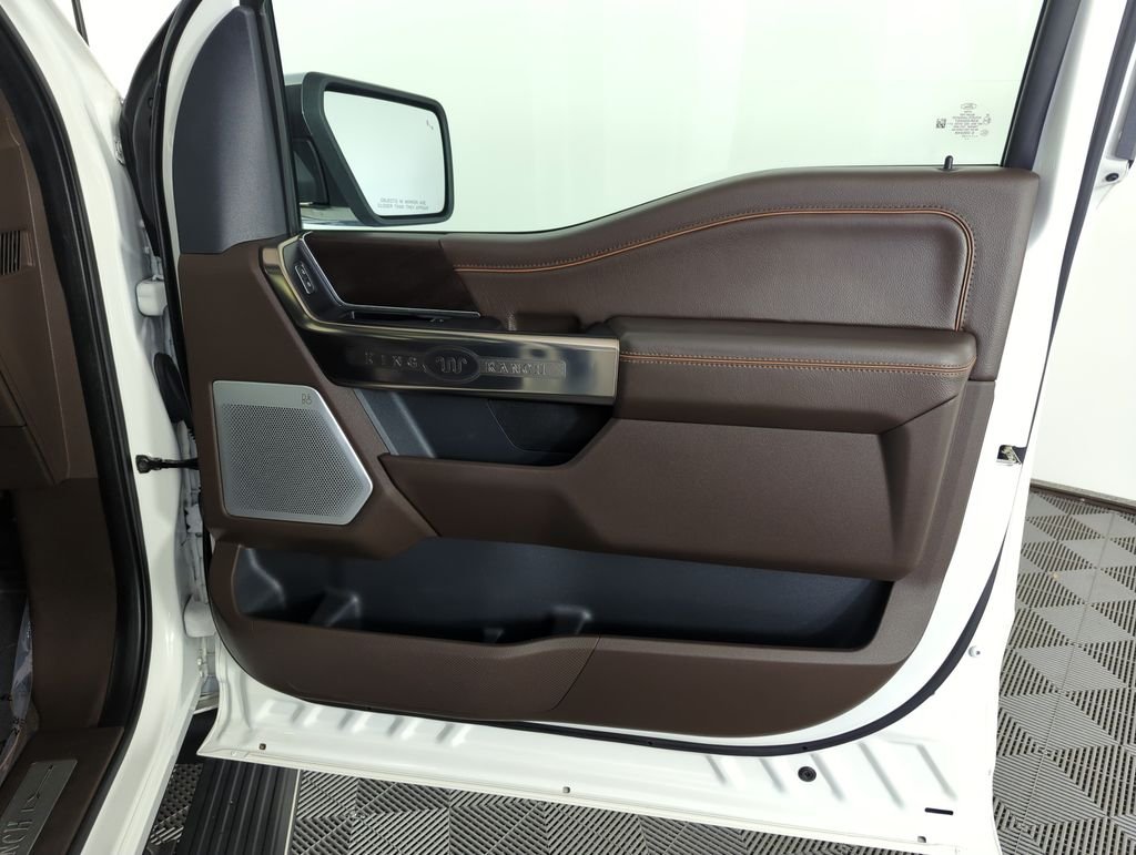 Used 2022 White Ford King Ranch image 32