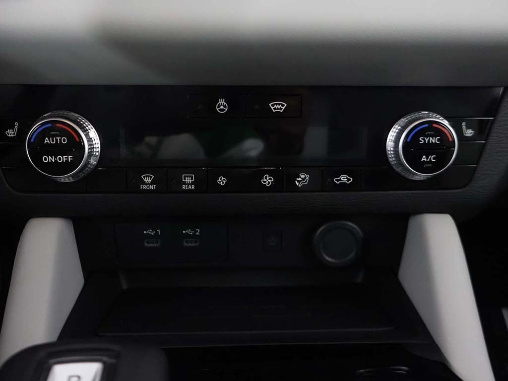 New 2026 White Mitsubishi SE 1.5T S-AWC image 48