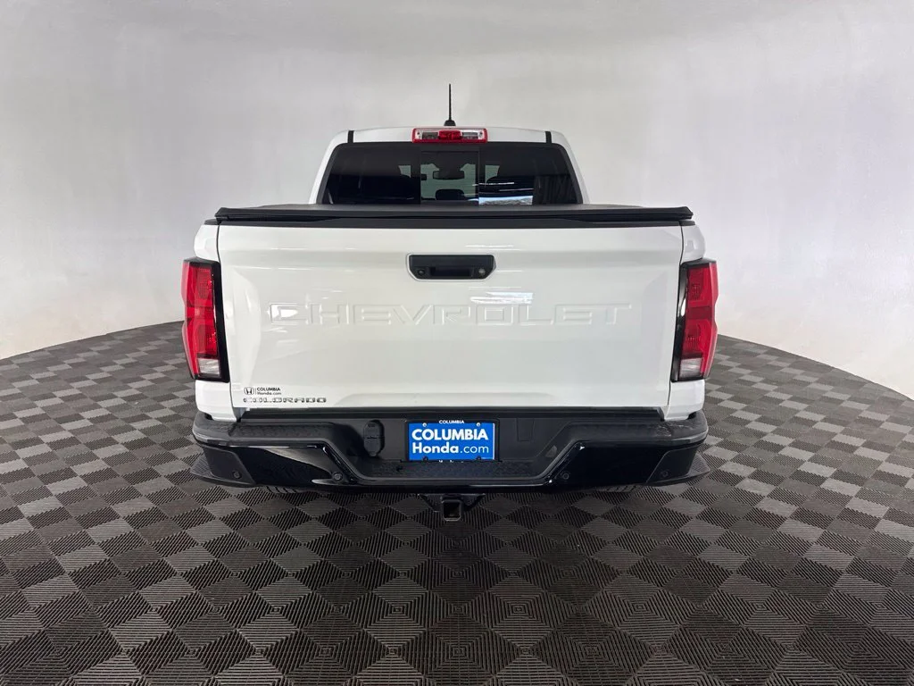 Used 2025 White Chevrolet Z71 image 6