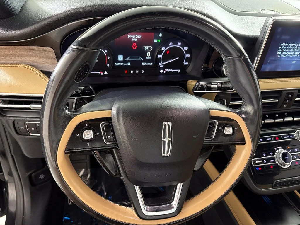 Used 2020 Black Lincoln Reserve image 32