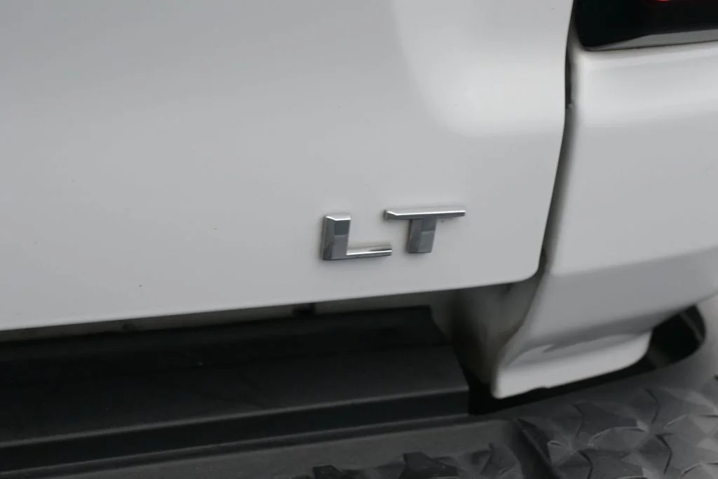 Used 2023 Summit White Chevrolet LT image 30