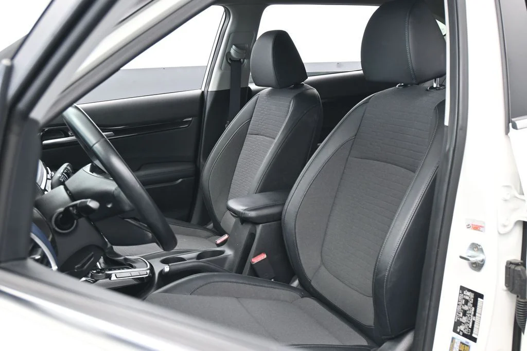 Used 2023 Clear White/Black Roof Kia S image 10