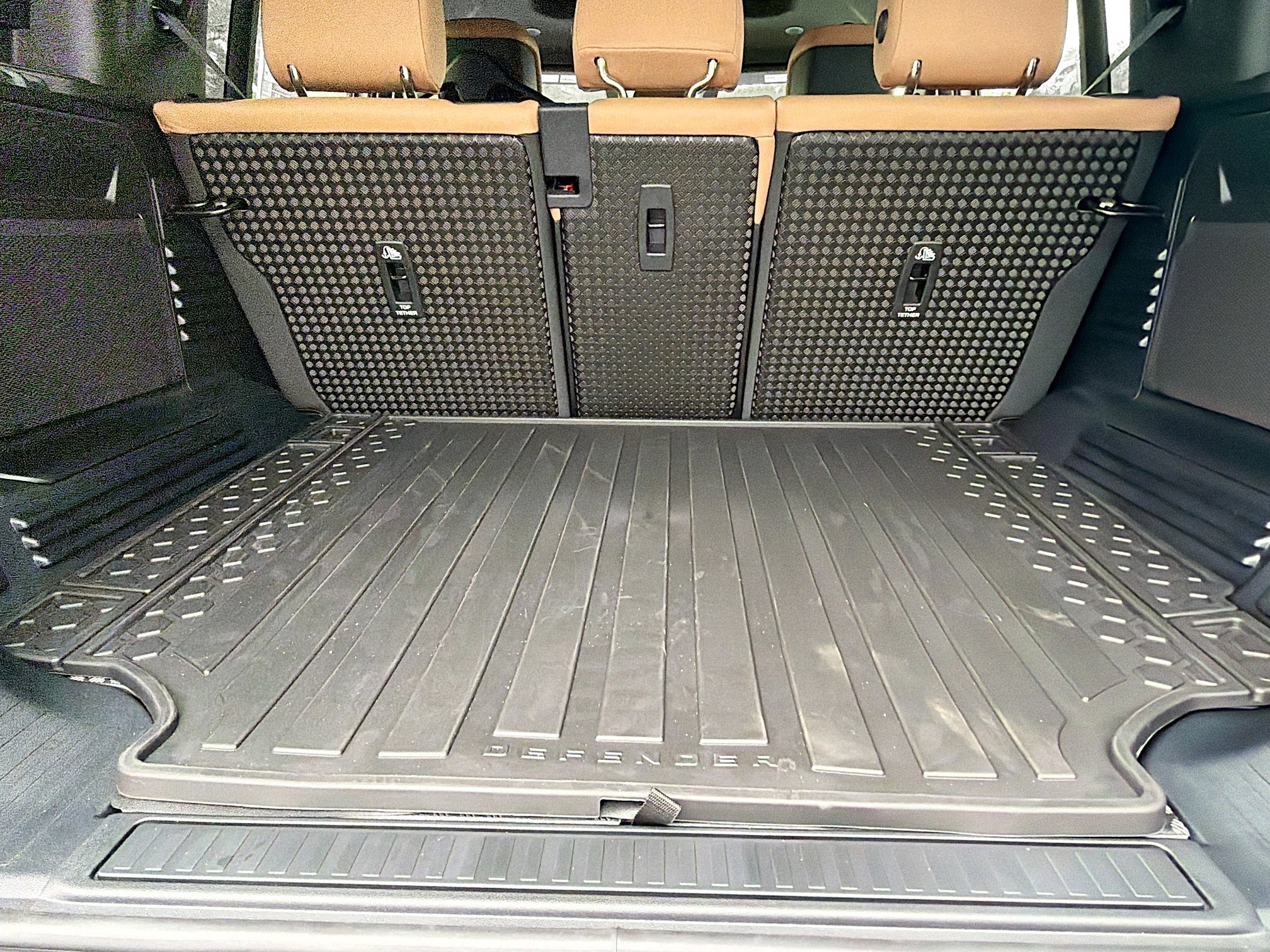 New 2026 Fuji White Land Rover X-Dynamic SE image 12