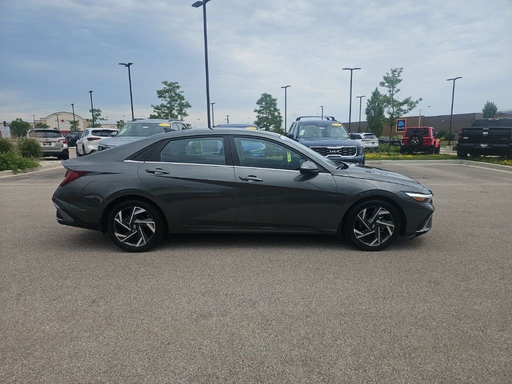 2024 Hyundai Elantra SEL - Photo 6