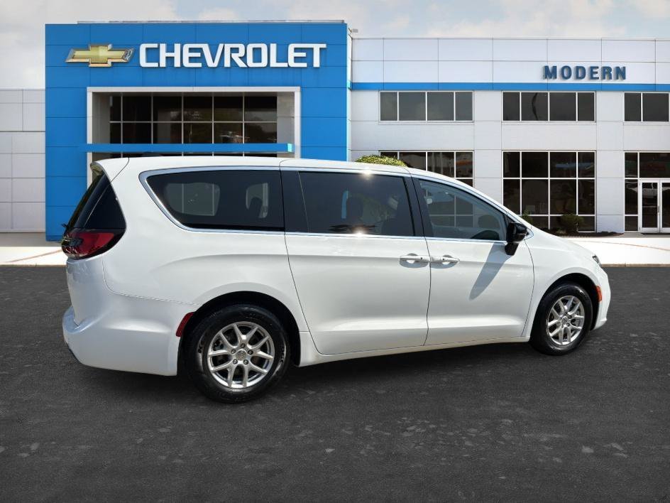 Used 2024 Bright White Clearcoat Chrysler Touring L image 4