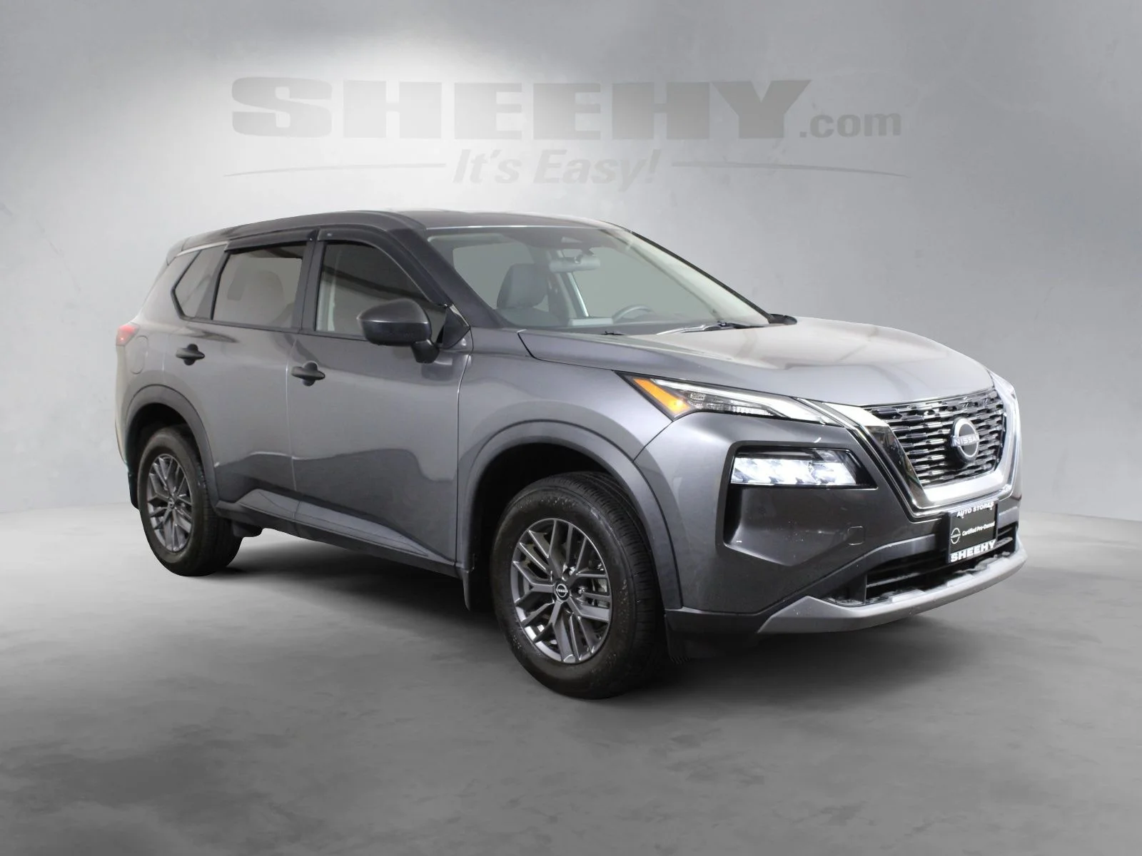 Used 2023 Gray Nissan S image 2