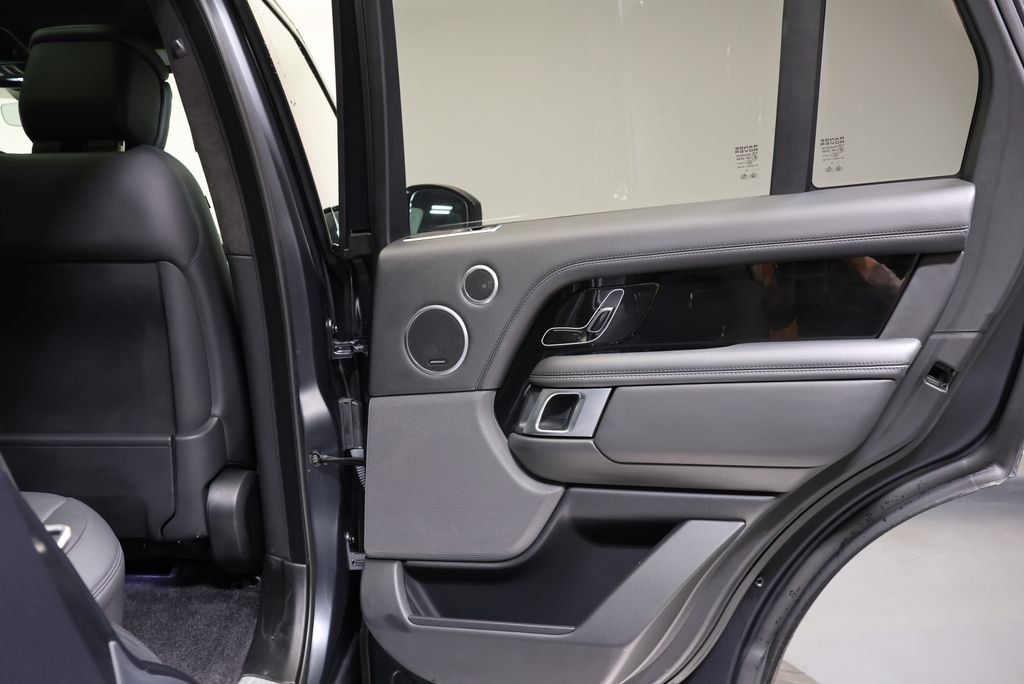 Used 2019  Land Rover 5.0L V8 Supercharged image 41