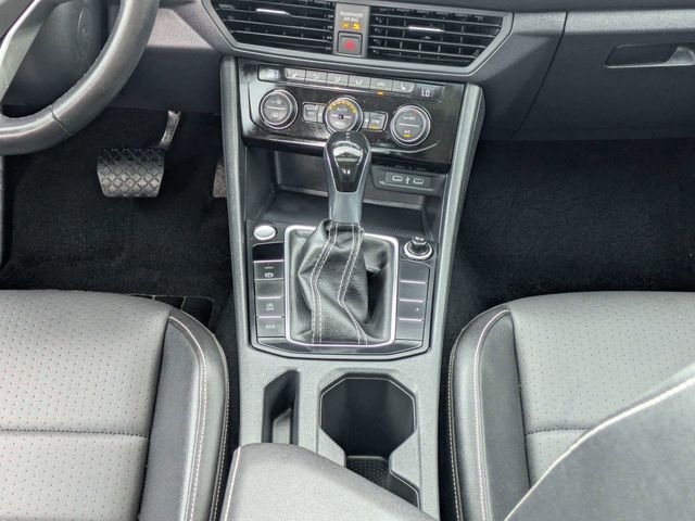 Used 2024 Silver Volkswagen 1.5T SE image 17
