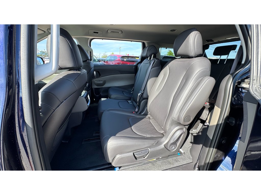New 2026 Deep Chroma Blue Kia EX image 26