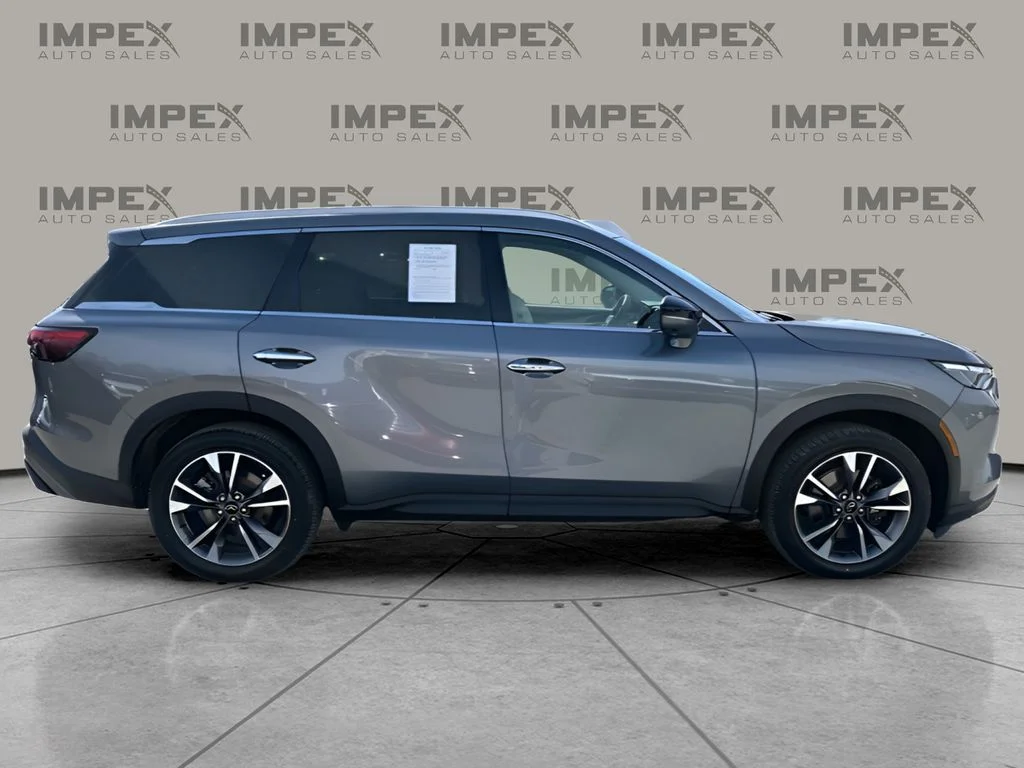 Used 2023 Gray INFINITI LUXE image 6
