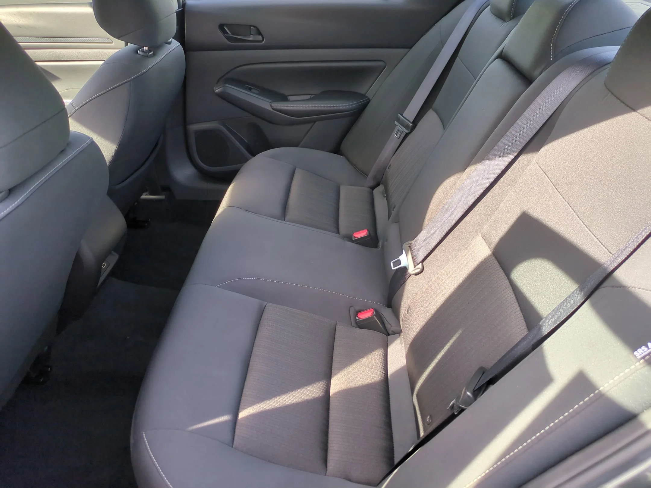 2025 Nissan Altima SV - Photo 15