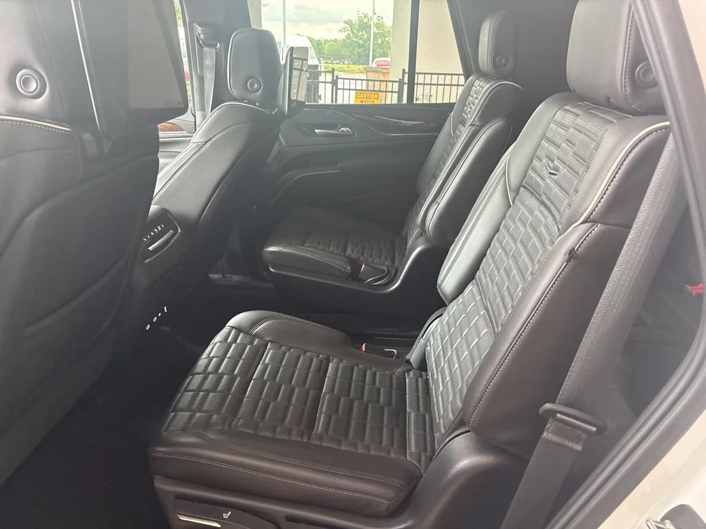 Used 2023 White Cadillac Premium Luxury Platinum image 7