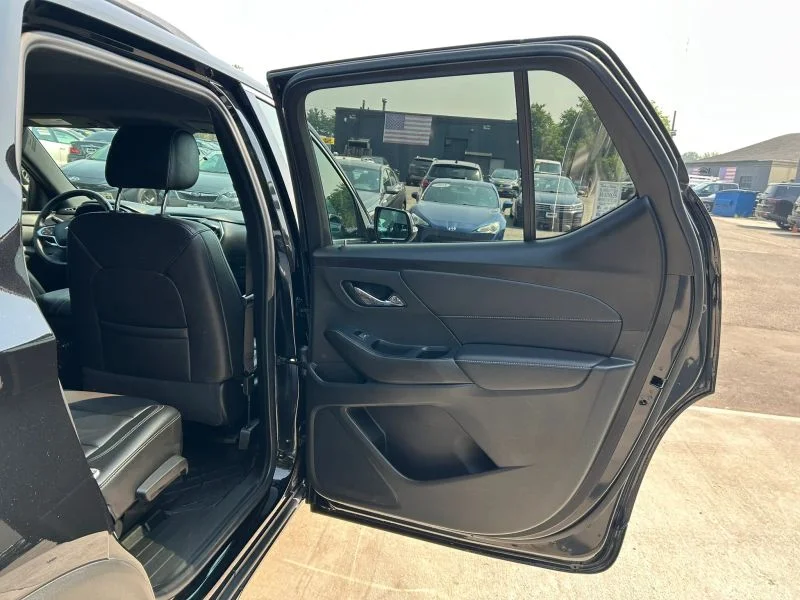 Used 2022 Black Chevrolet LT Sport Utility 4D image 24