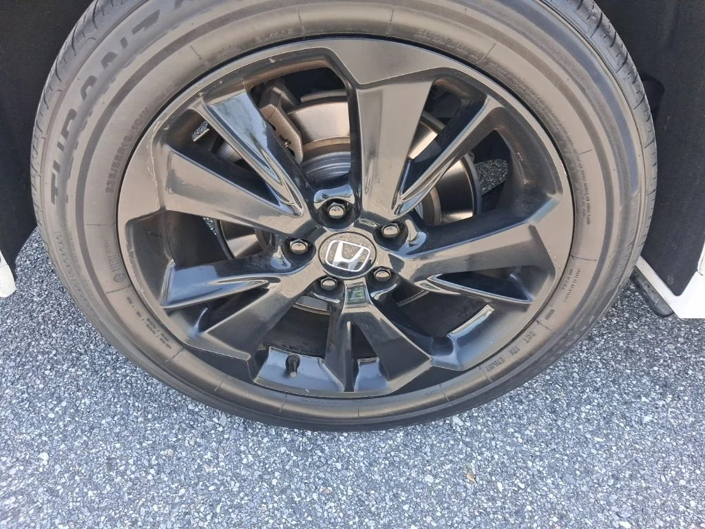Used 2024  Honda Sport image 15
