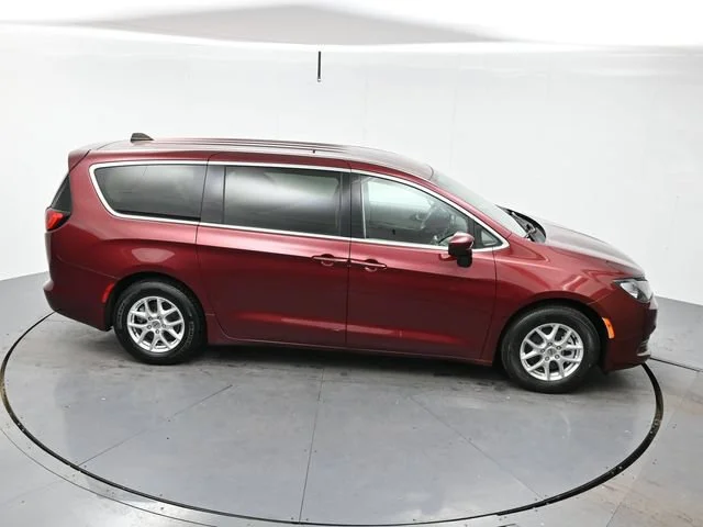 Used 2023 Velvet Red Pearlc Chrysler LX image 38