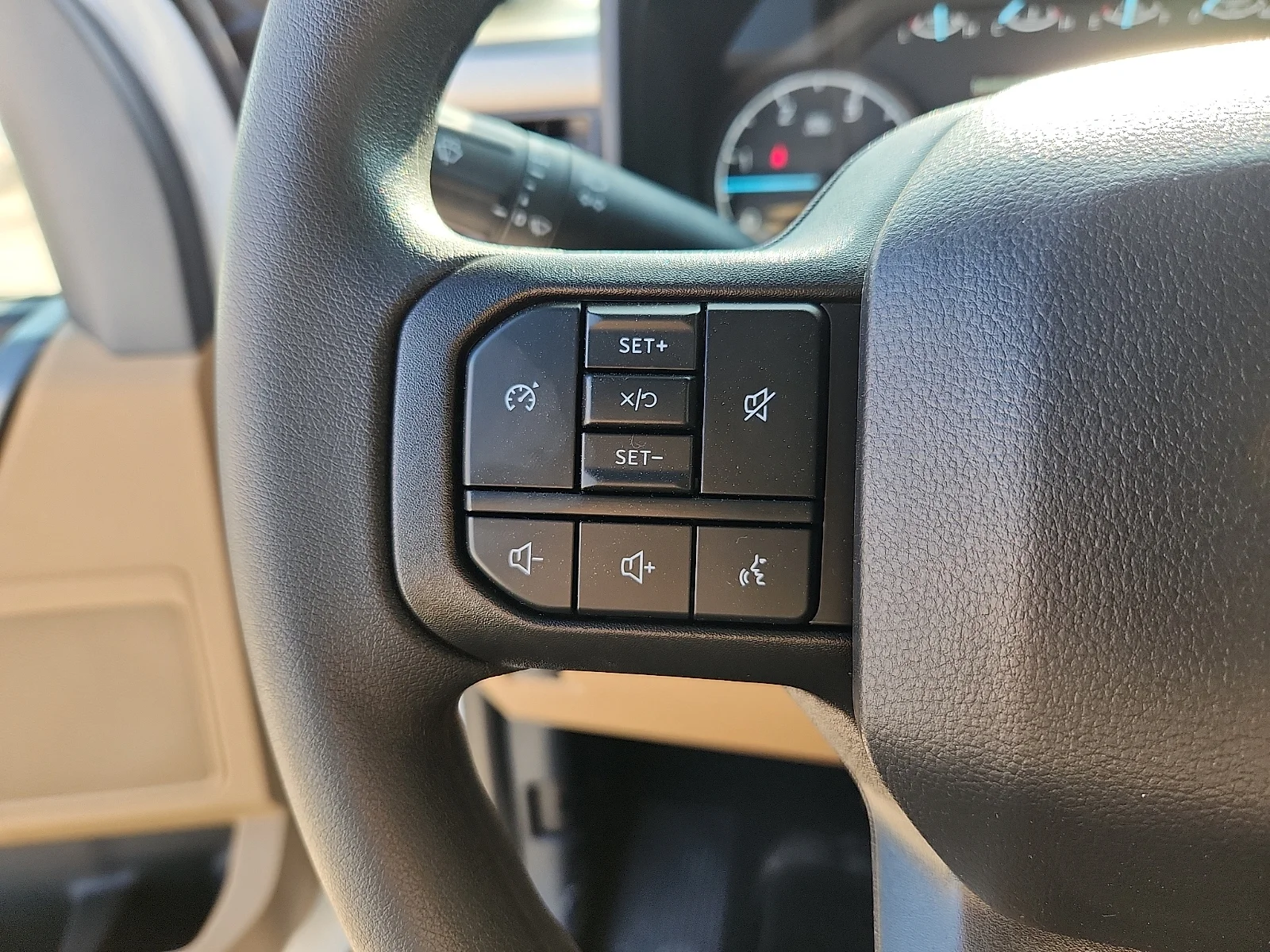 New 2027 Oxford White Ford XLT image 20