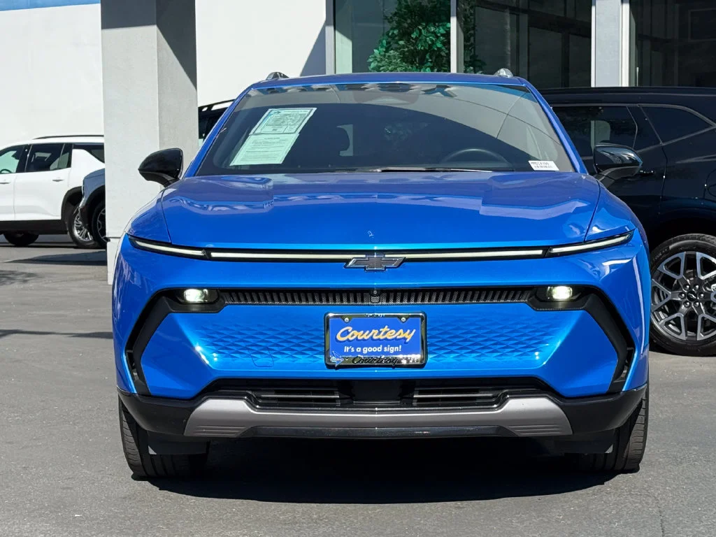 Used 2024 Riptide Blue Metallic Chevrolet 2LT image 4