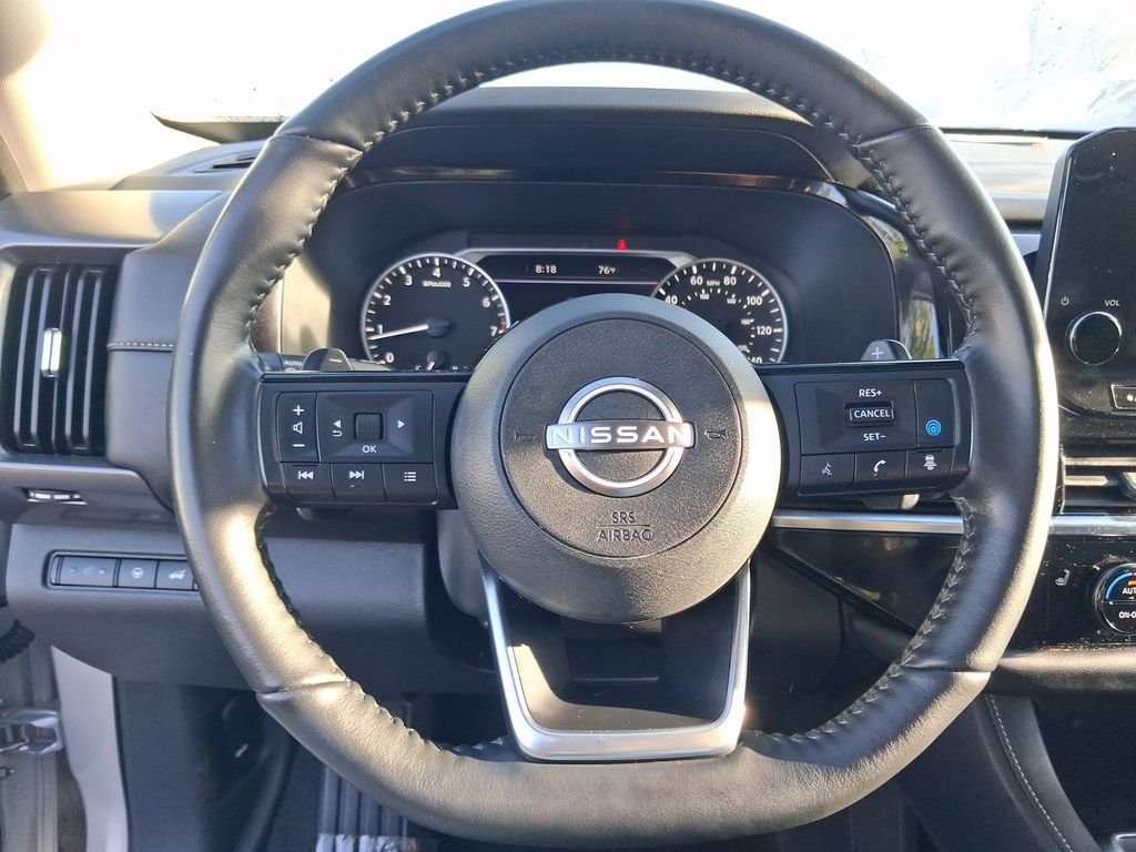 Used 2023 Silver Nissan SL image 21