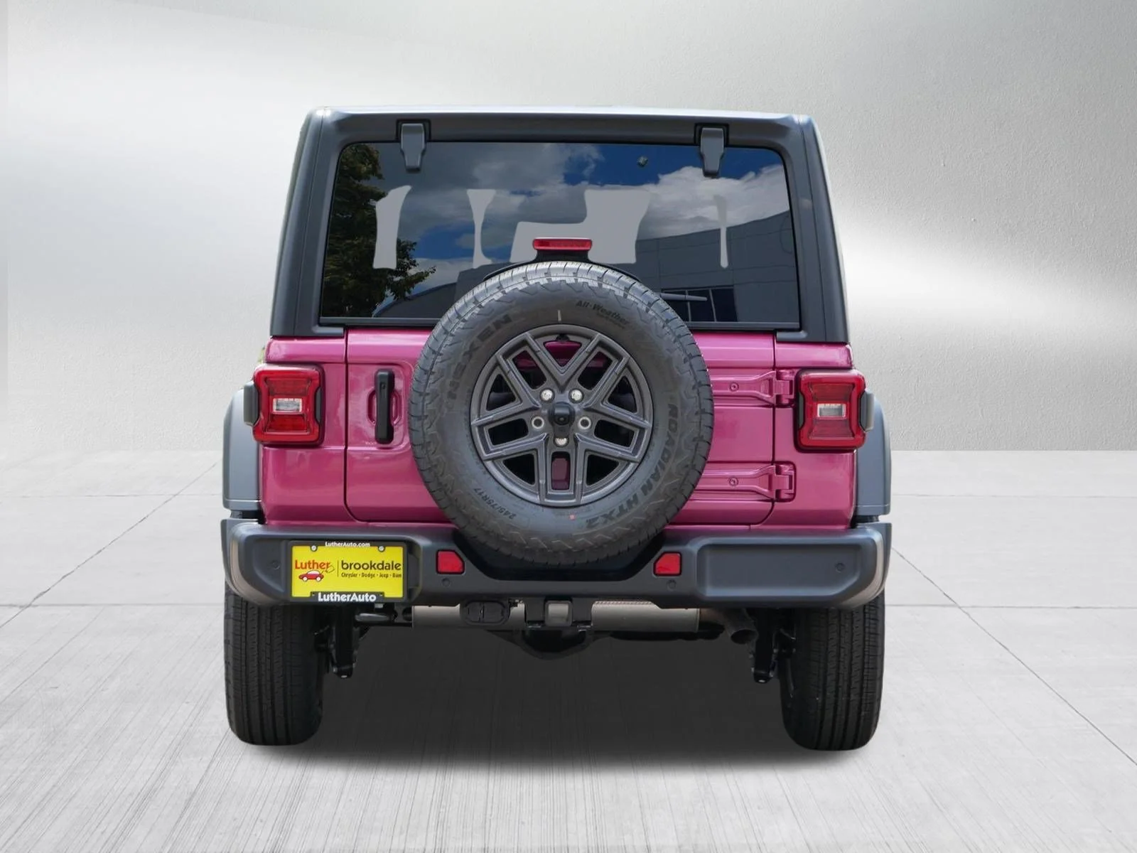 New 2026 Tuscadero Pearl-Coat Exterior Paint Jeep Sport S image 6