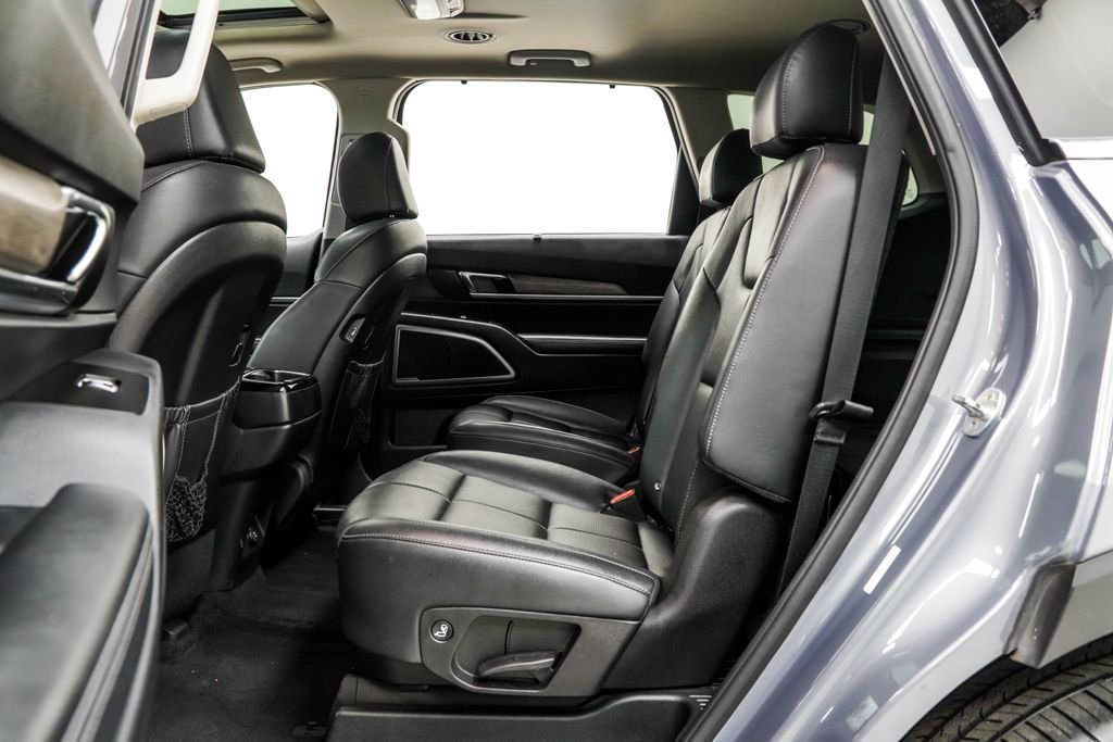 Used 2022 Silver Kia EX image 19