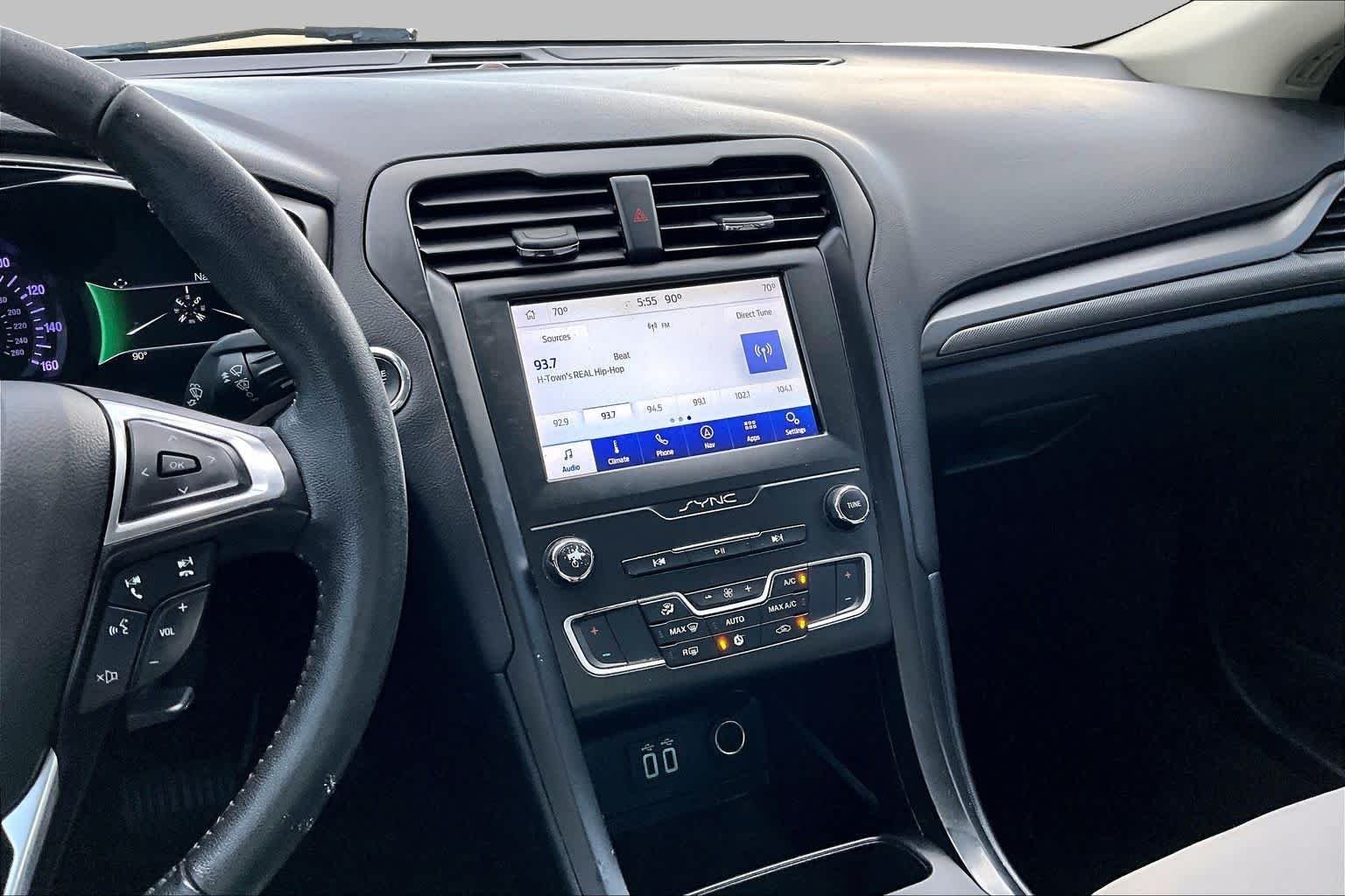 Pre-Owned 2020 Ford Fusion SE