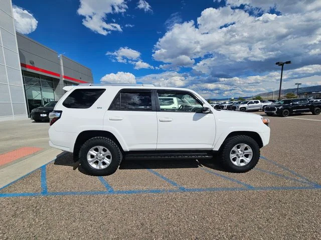 Used 2018 Super White Toyota SR5 image 4