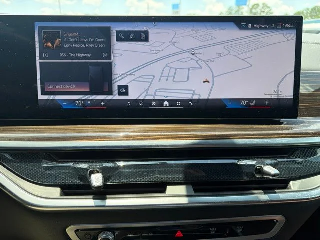 Used 2026 Green BMW xDrive40i image 15