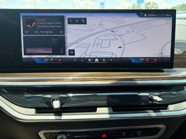 Used 2026 Green BMW xDrive40i image 15