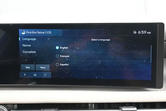 Used 2025 Gray Hyundai SEL Convenience image 23