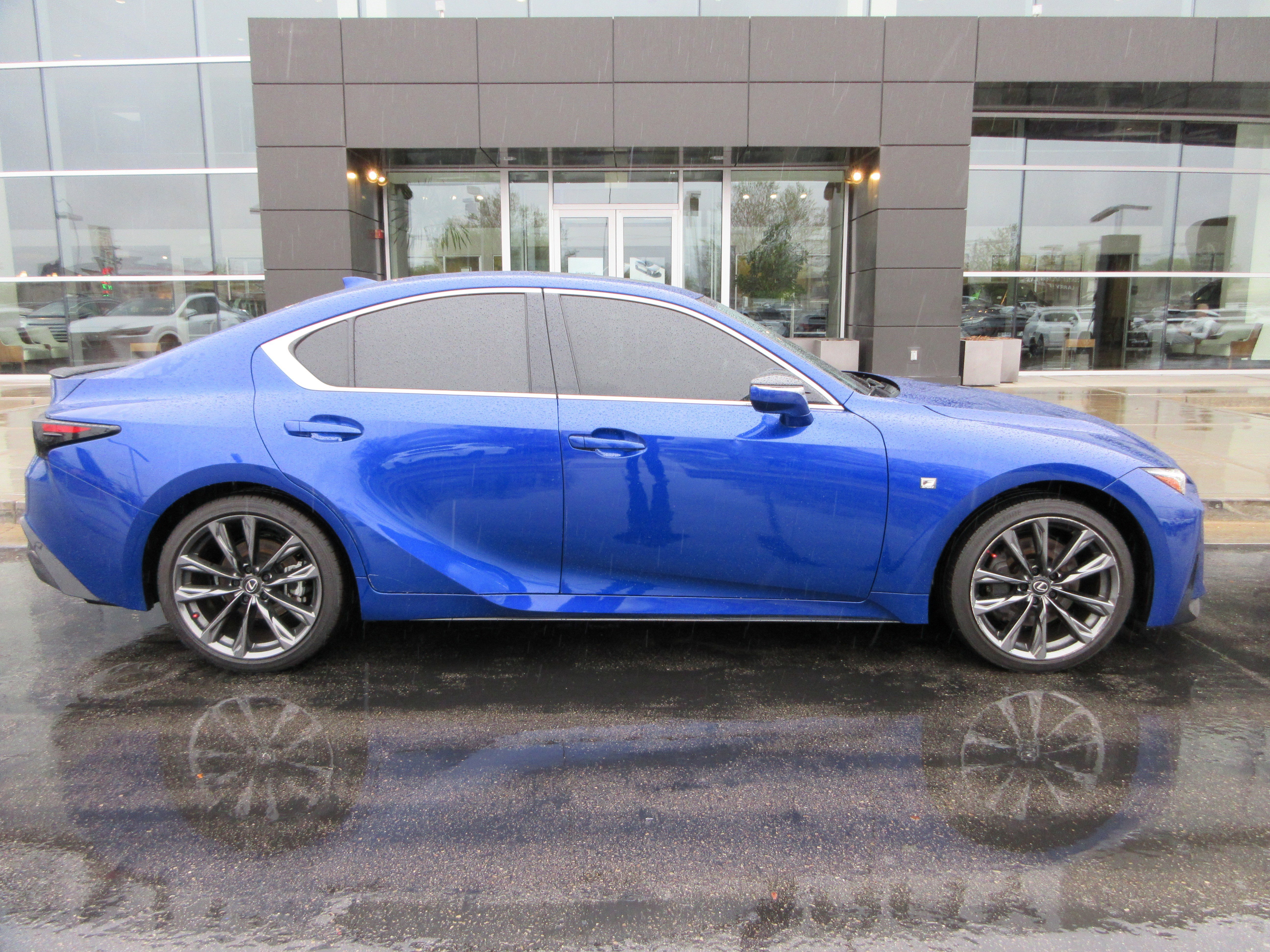 2024 Lexus IS 350 F SPORT - Photo 12