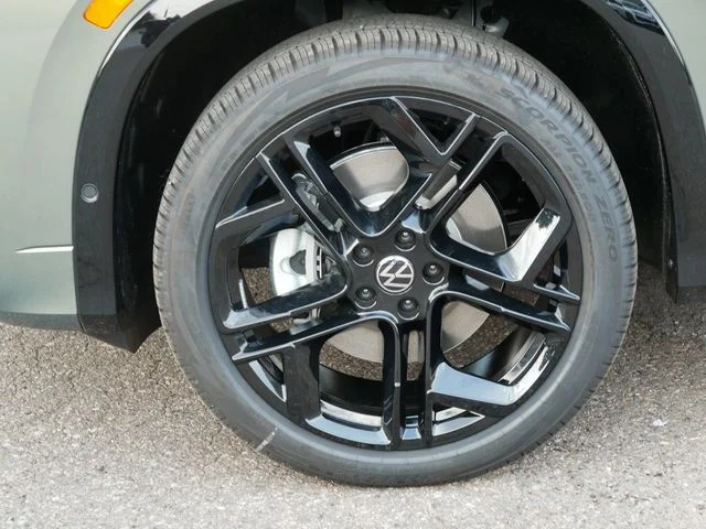 New 2026 Green Volkswagen 2.0T SE R-Line Black image 5