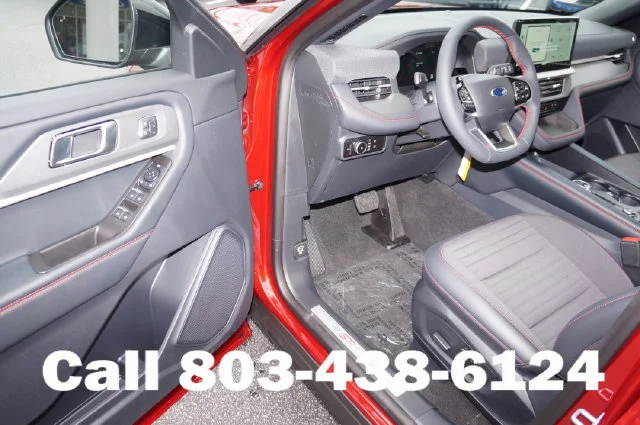 New 2027 Ruby Red Metallic Tinted Clearcoat Ford ST-Line image 4