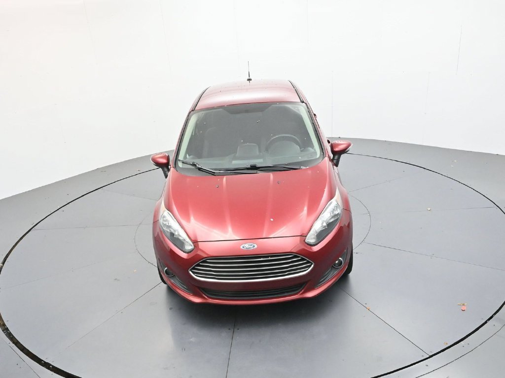 Used 2015 Red Ford SE image 17